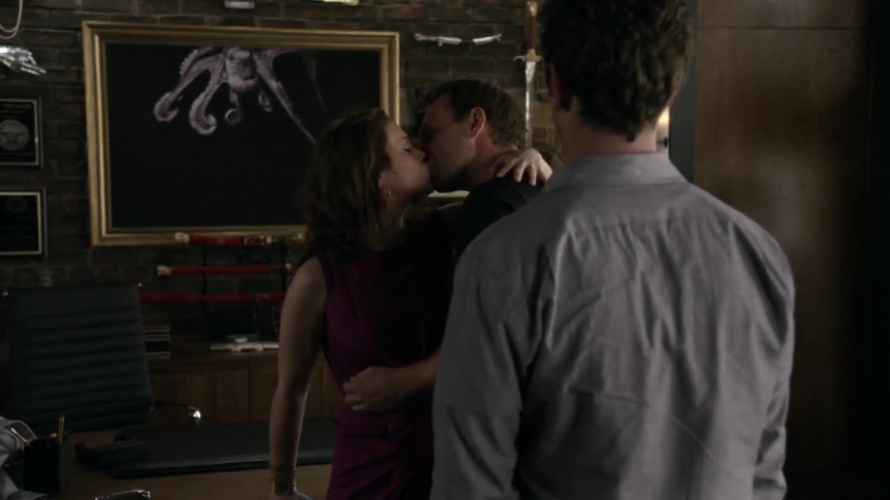 Charmed-Online-dot-net_BreakingIn1x02-0871.jpg
