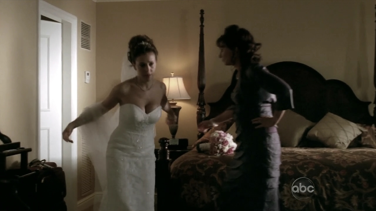 Charmed-Online_dot_nl-Castle2x120059.jpg