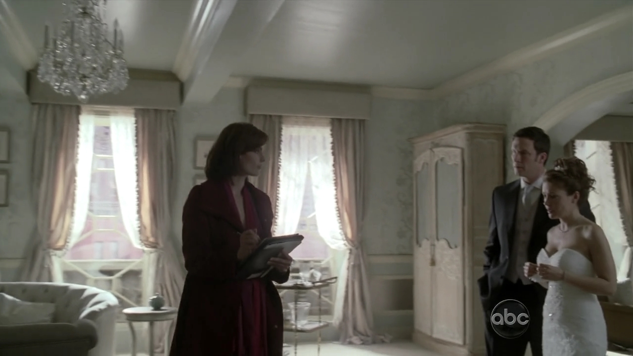 Charmed-Online_dot_nl-Castle2x120247.jpg