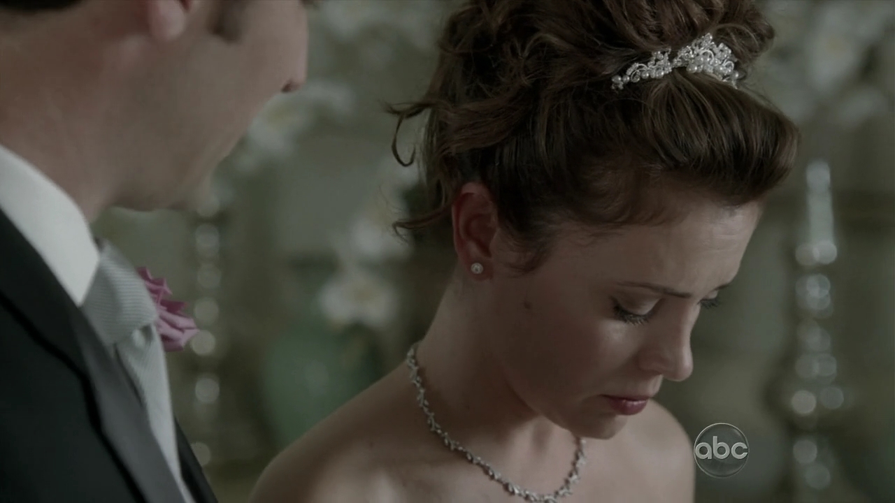 Charmed-Online_dot_nl-Castle2x120261.jpg