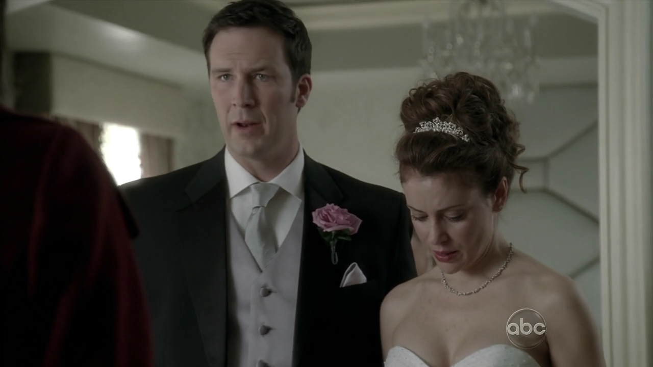 Charmed-Online_dot_nl-Castle2x120265.jpg