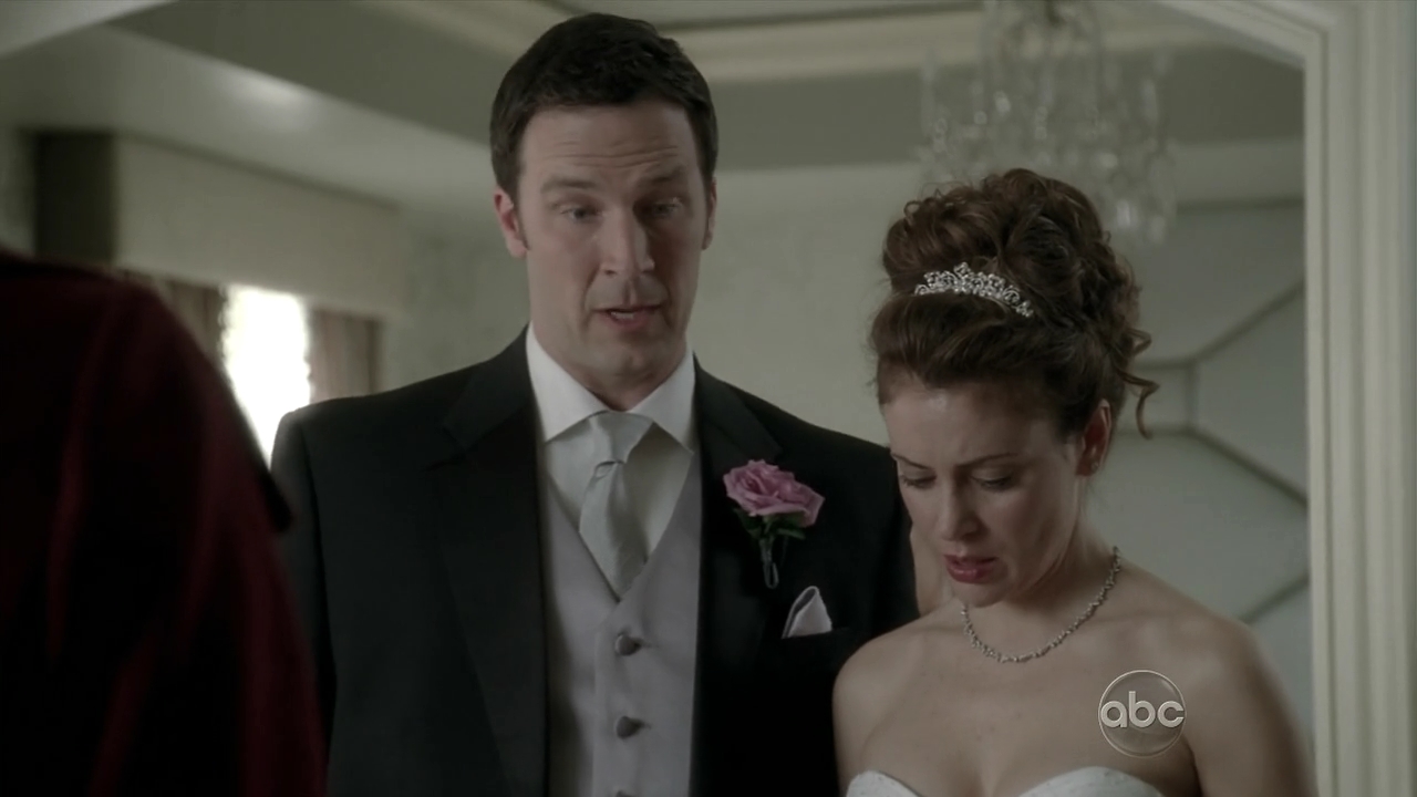 Charmed-Online_dot_nl-Castle2x120266.jpg