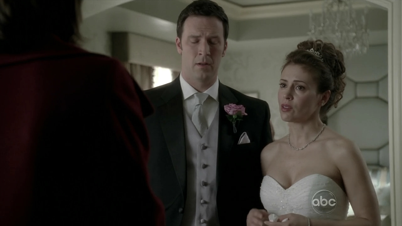 Charmed-Online_dot_nl-Castle2x120270.jpg