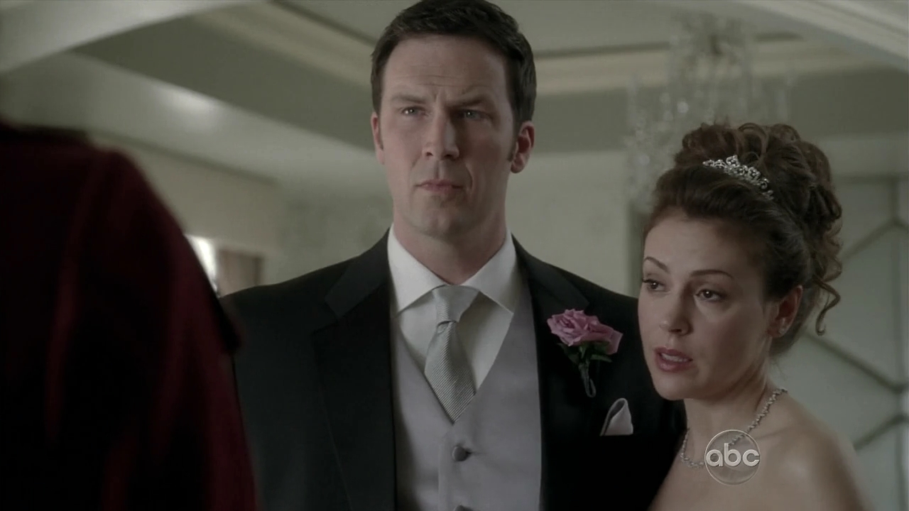 Charmed-Online_dot_nl-Castle2x120280.jpg