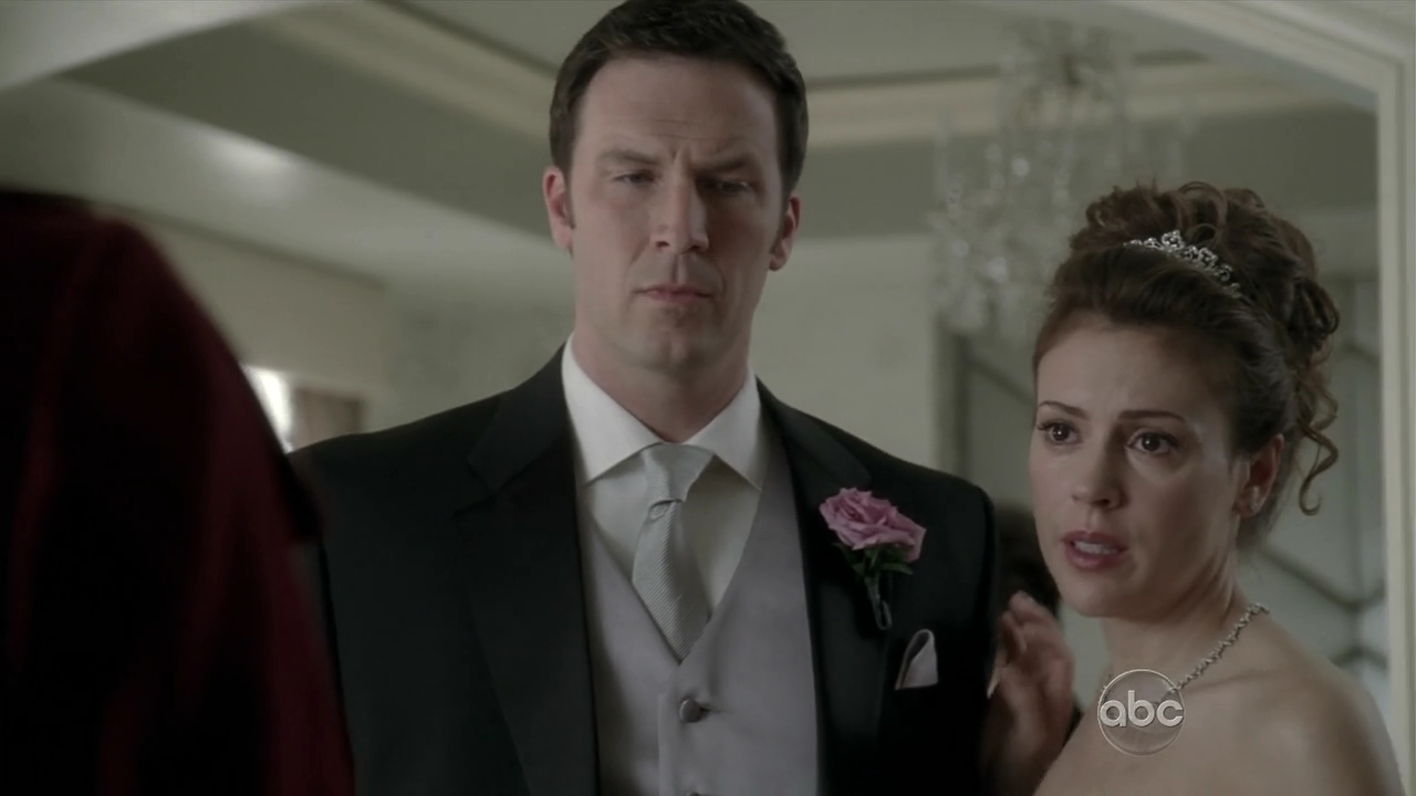 Charmed-Online_dot_nl-Castle2x120281.jpg