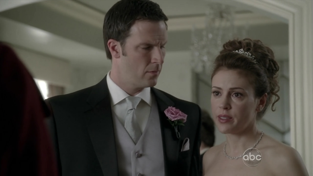 Charmed-Online_dot_nl-Castle2x120282.jpg