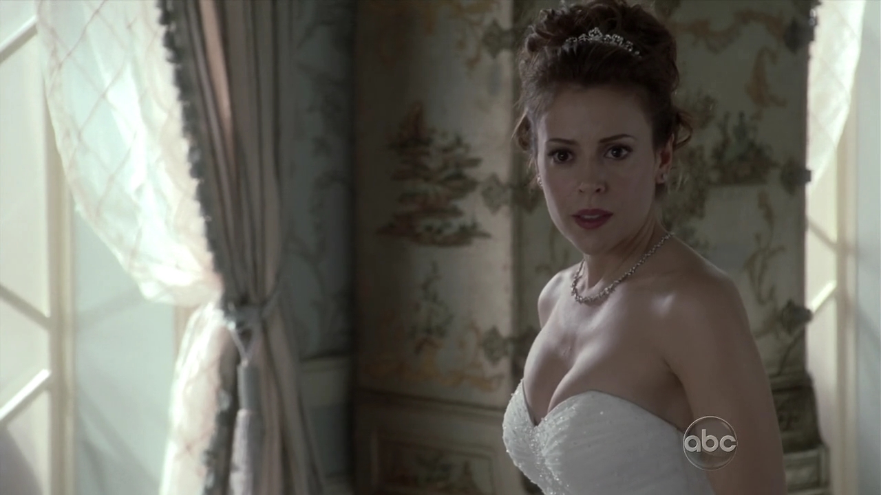 Charmed-Online_dot_nl-Castle2x120390.jpg