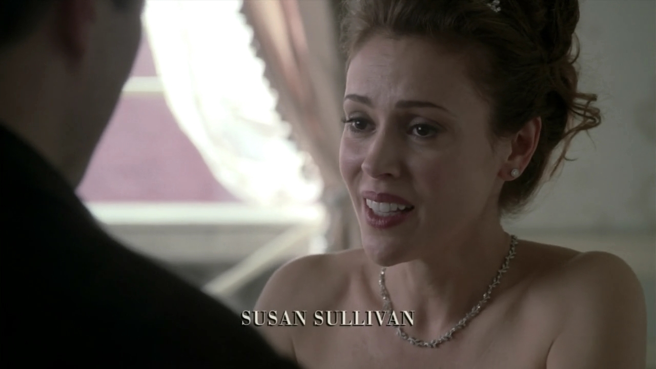 Charmed-Online_dot_nl-Castle2x120425.jpg