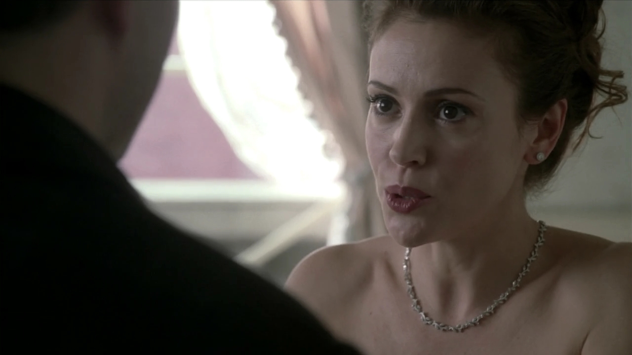Charmed-Online_dot_nl-Castle2x120429.jpg