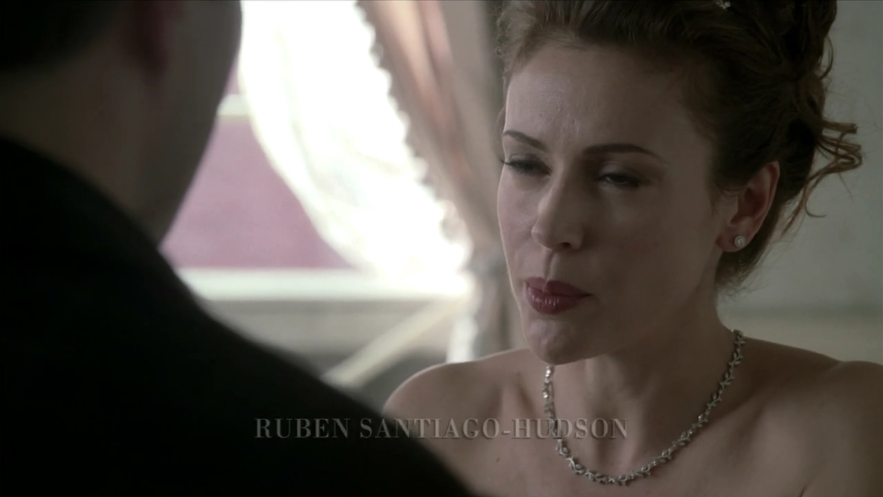 Charmed-Online_dot_nl-Castle2x120431.jpg