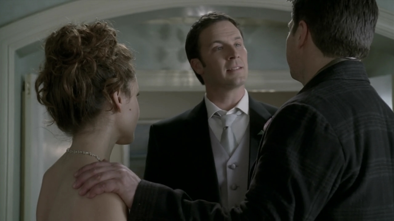 Charmed-Online_dot_nl-Castle2x120508.jpg
