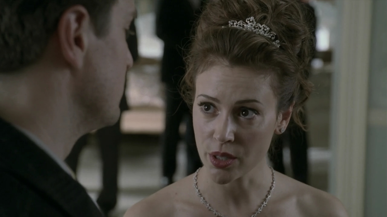 Charmed-Online_dot_nl-Castle2x120522.jpg