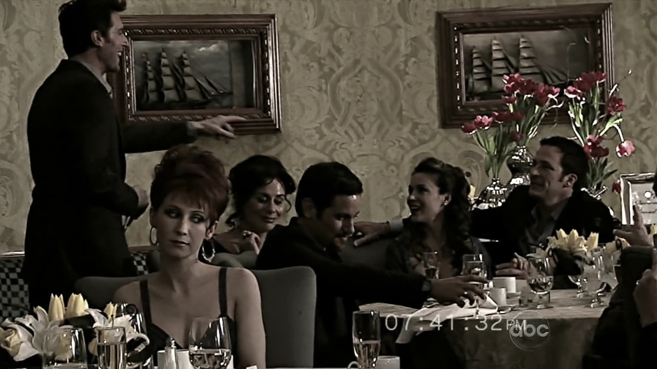 Charmed-Online_dot_nl-Castle2x120650.jpg