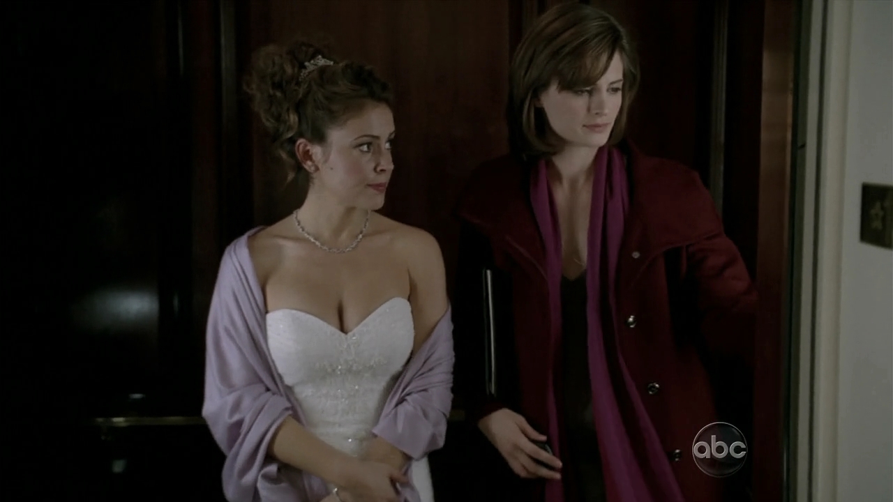 Charmed-Online_dot_nl-Castle2x120731.jpg