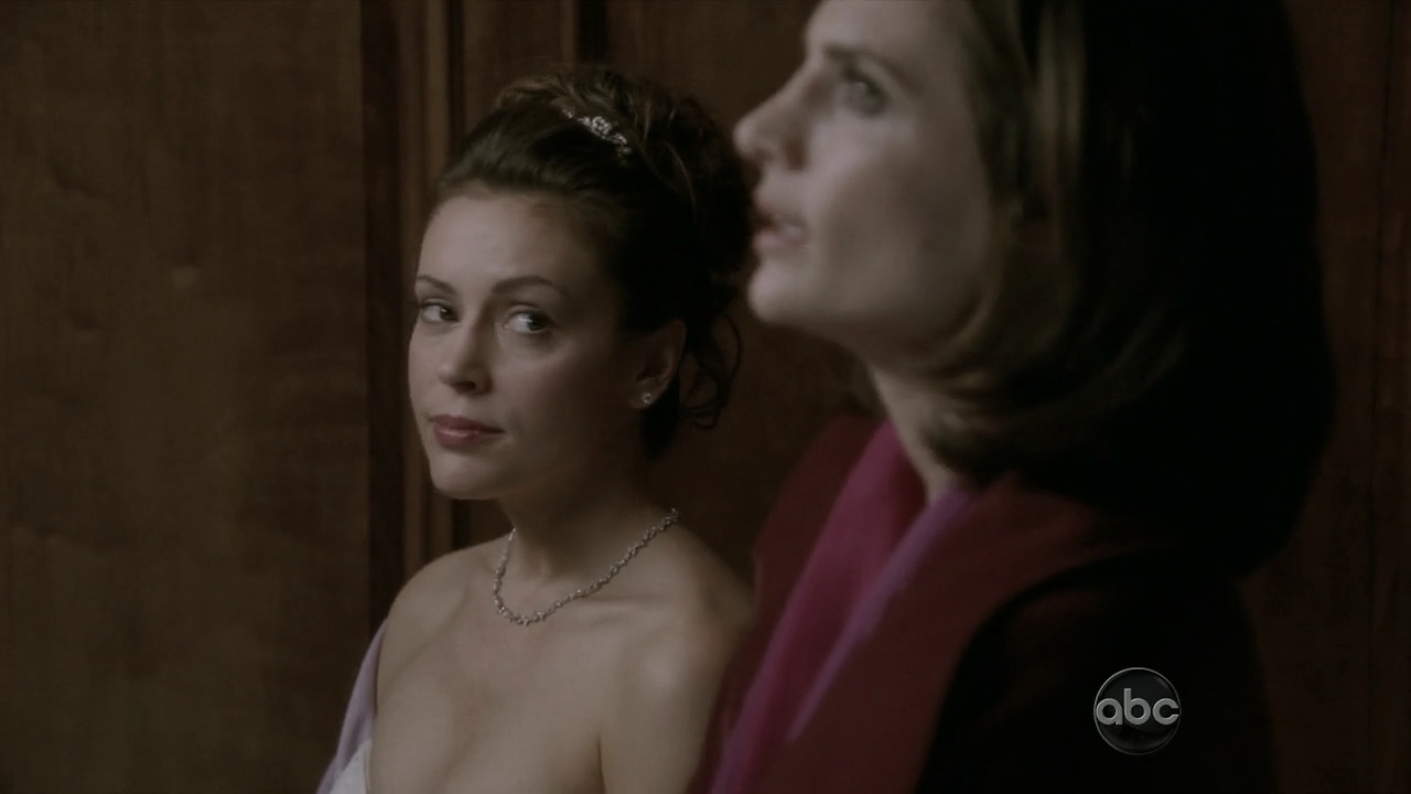 Charmed-Online_dot_nl-Castle2x120737.jpg