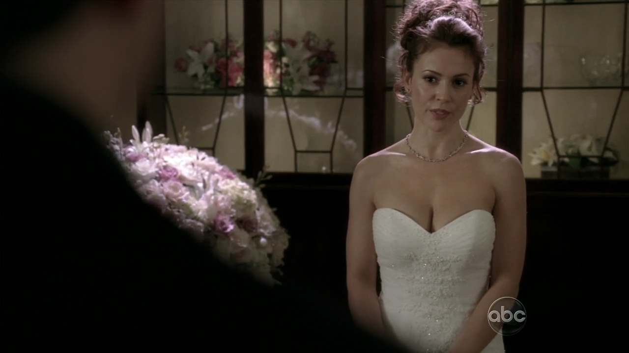 Charmed-Online_dot_nl-Castle2x120905.jpg