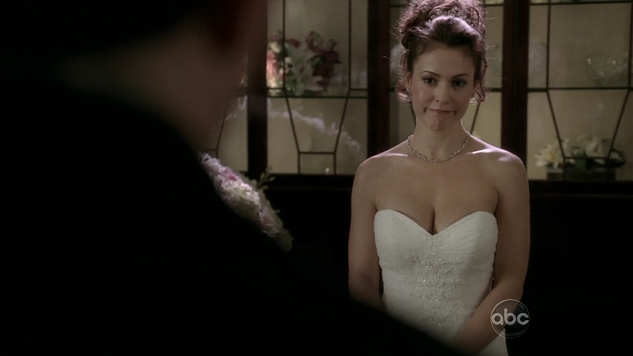 Charmed-Online_dot_nl-Castle2x120914.jpg