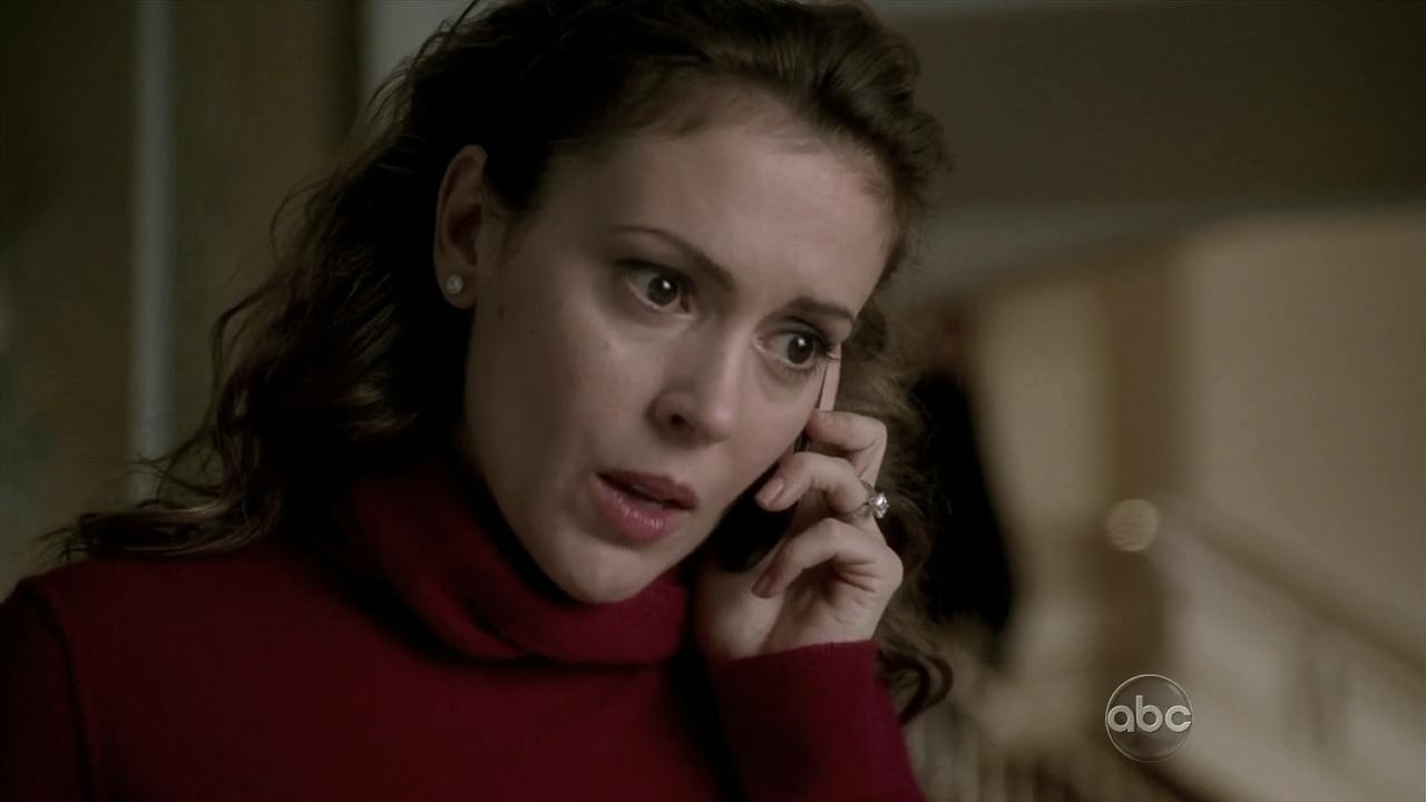 Charmed-Online_dot_nl-Castle2x121123.jpg