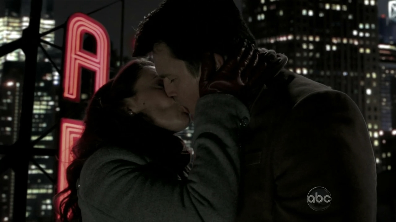 Charmed-Online_dot_nl-Castle2x121258.jpg