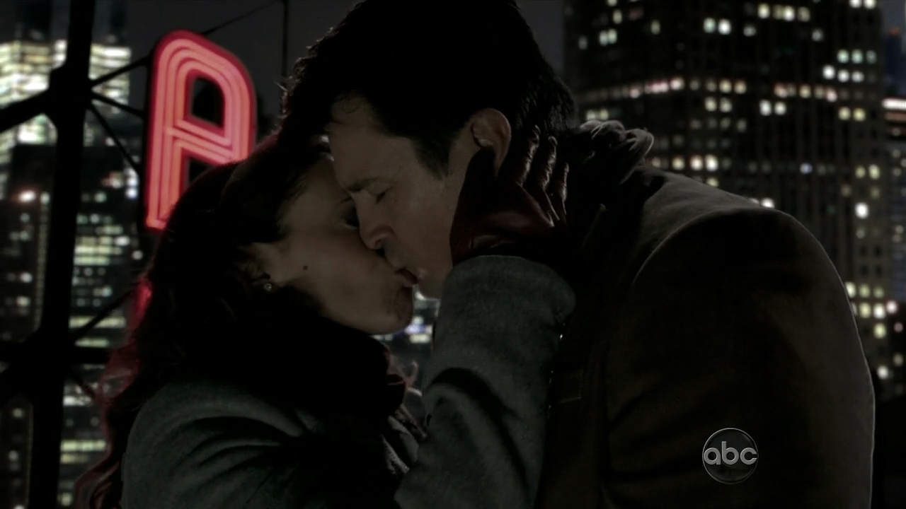 Charmed-Online_dot_nl-Castle2x121259.jpg