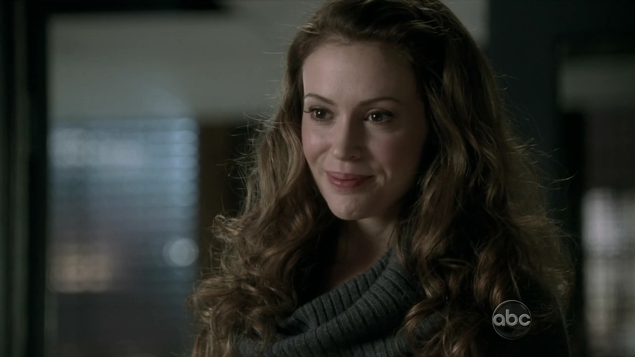Charmed-Online_dot_nl-Castle2x121501.jpg