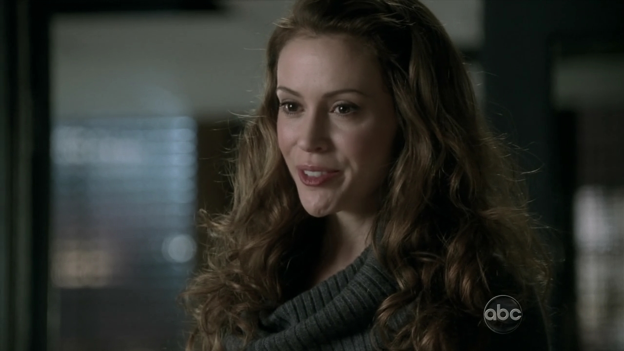 Charmed-Online_dot_nl-Castle2x121502.jpg