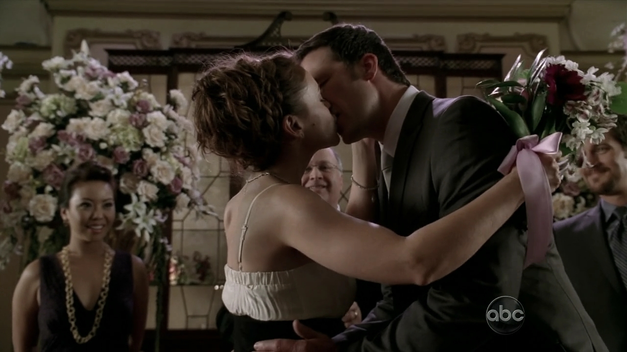 Charmed-Online_dot_nl-Castle2x121540.jpg