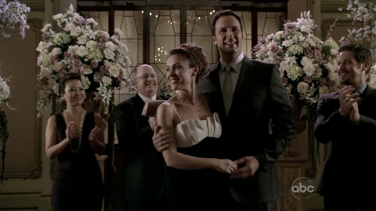 Charmed-Online_dot_nl-Castle2x121557.jpg