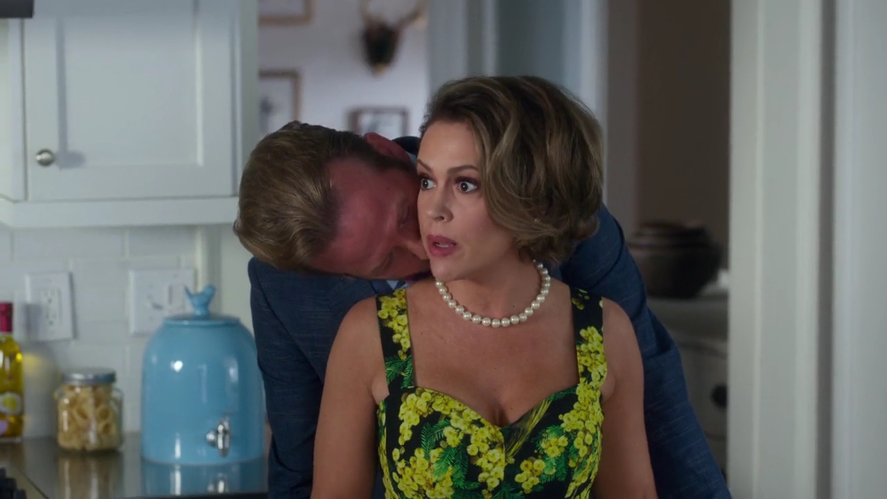 Charmed-Online-dot-NL_Insatiable1x01-1038.jpg