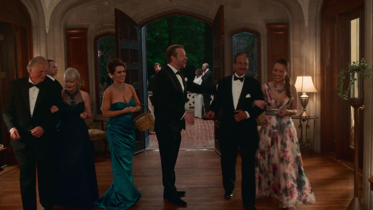 Charmed-Online-dot-NL_Insatiable1x01-2139.jpg