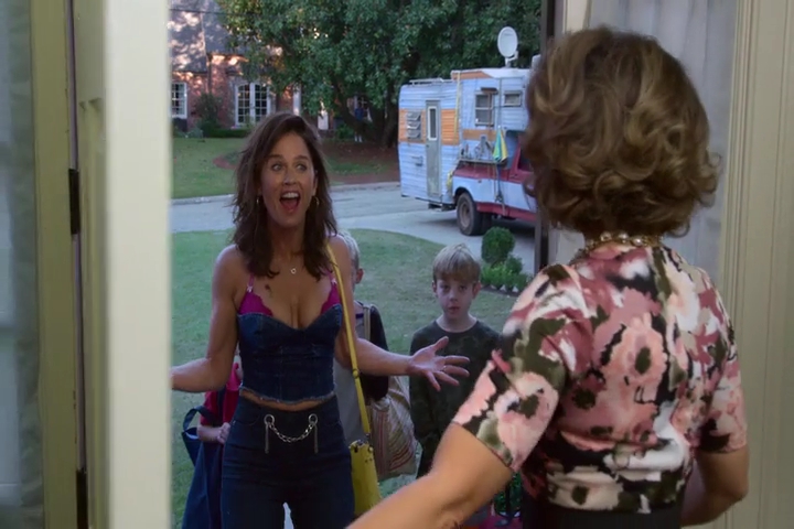 Charmed-Online-dot-NL_Insatiable1x03-0830.jpg