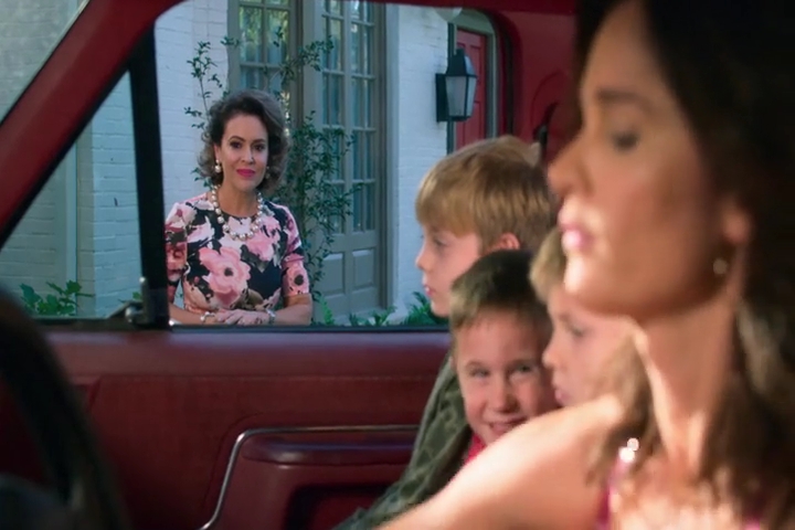 Charmed-Online-dot-NL_Insatiable1x03-0907.jpg