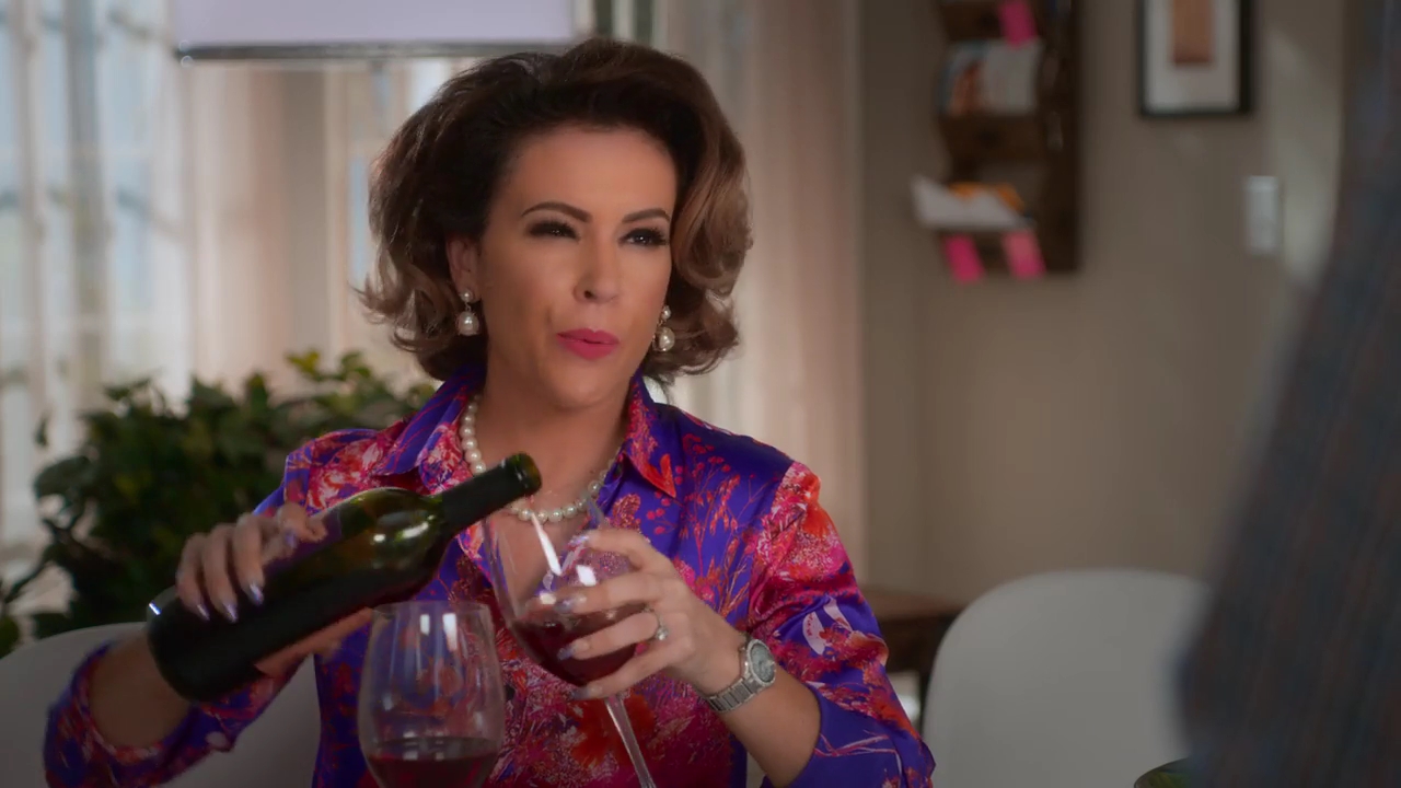 Charmed-Online-dot-NL_Insatiable1x04-0916.jpg