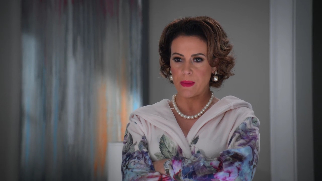 Charmed-Online-dot-NL_Insatiable1x04-1240.jpg