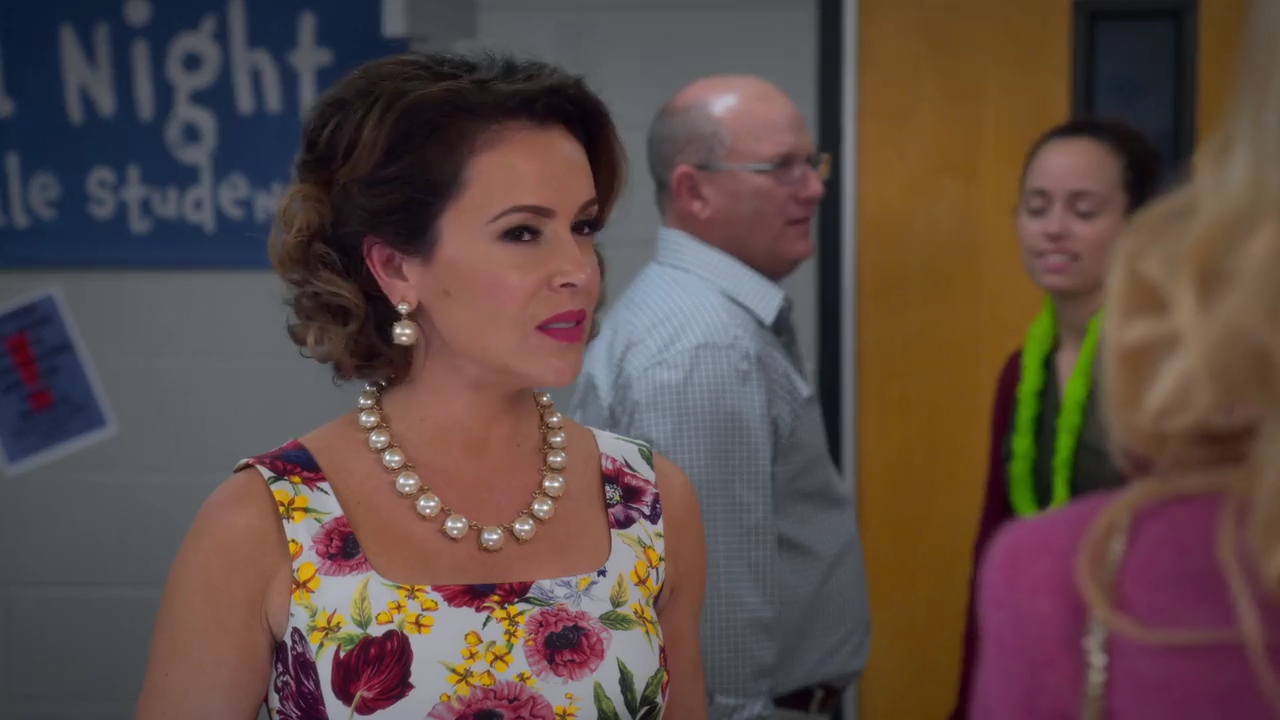 Charmed-Online-dot-NL_Insatiable1x04-1474.jpg