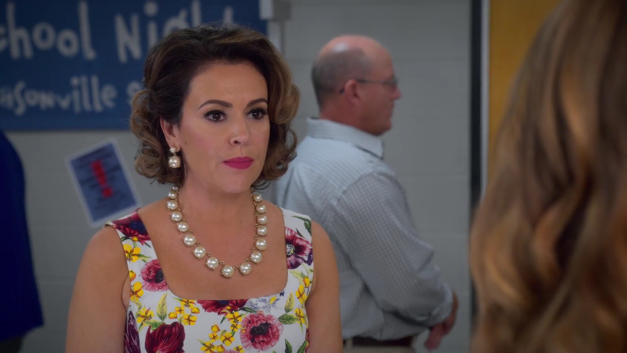 Charmed-Online-dot-NL_Insatiable1x04-1531.jpg