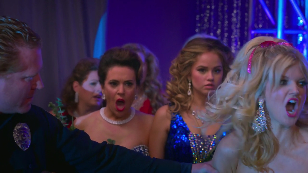 Charmed-Online-dot-NL_Insatiable1x04-4680.jpg