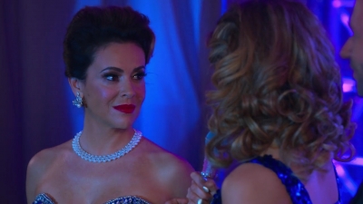 Charmed-Online-dot-NL_Insatiable1x04-4512.jpg