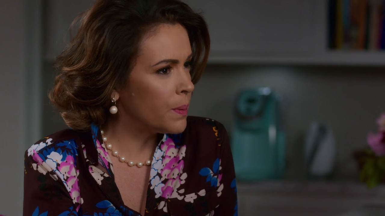 Charmed-Online-dot-NL_Insatiable1x08-0906.jpg