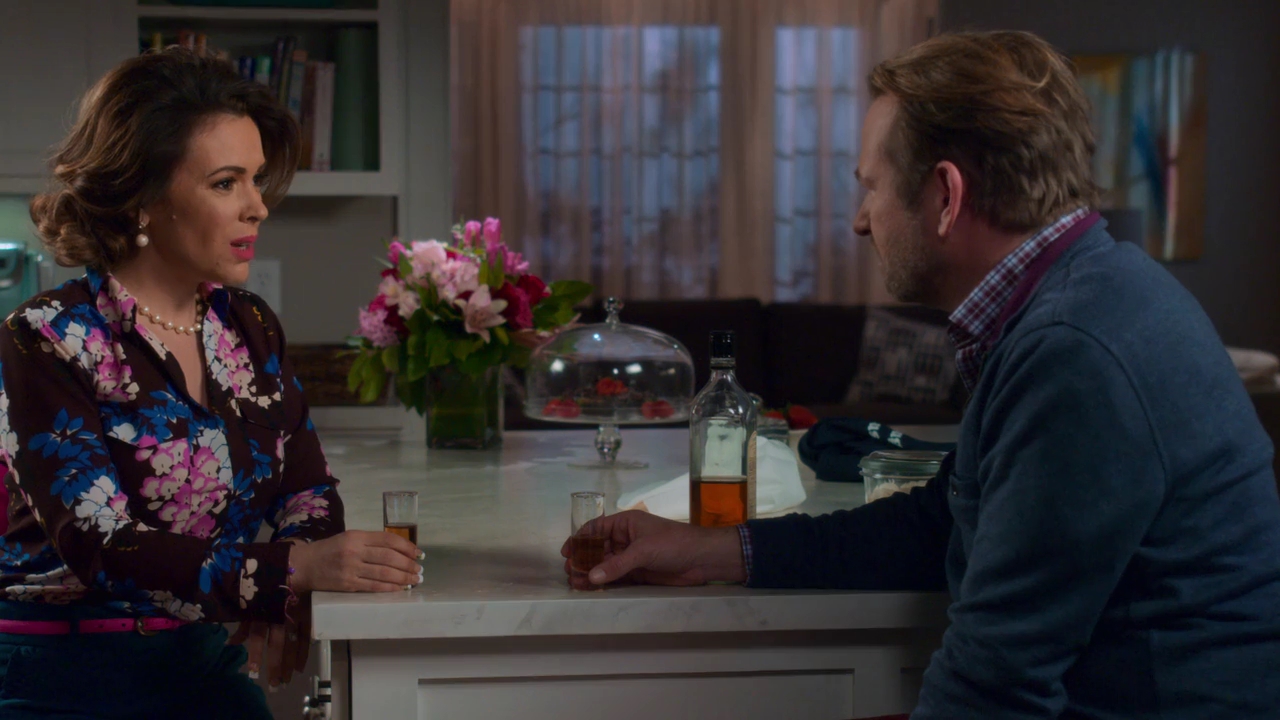 Charmed-Online-dot-NL_Insatiable1x08-1015.jpg