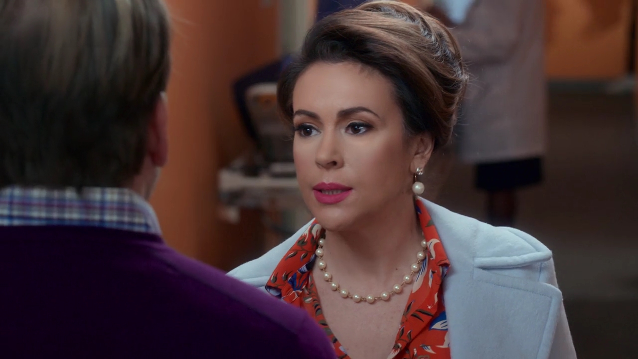 Charmed-Online-dot-NL_Insatiable1x08-1416.jpg