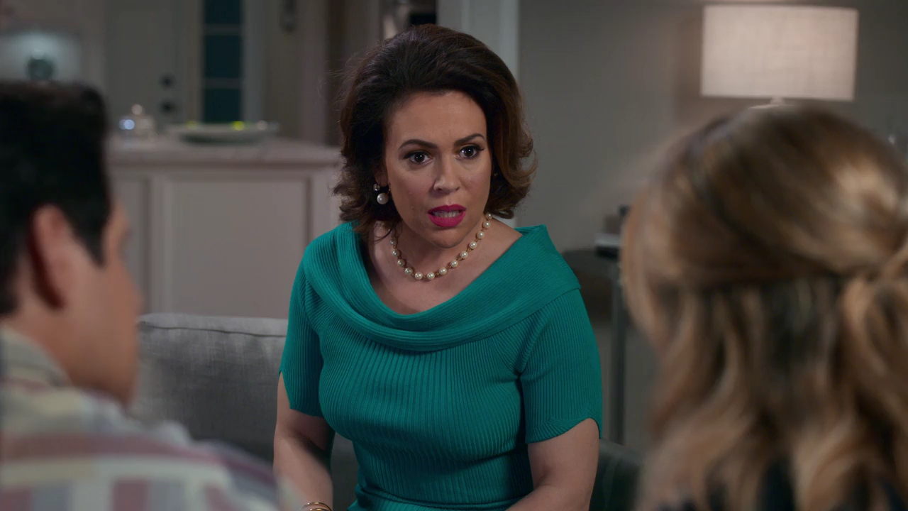 Charmed-Online-dot-NL_Insatiable1x09-0454.jpg