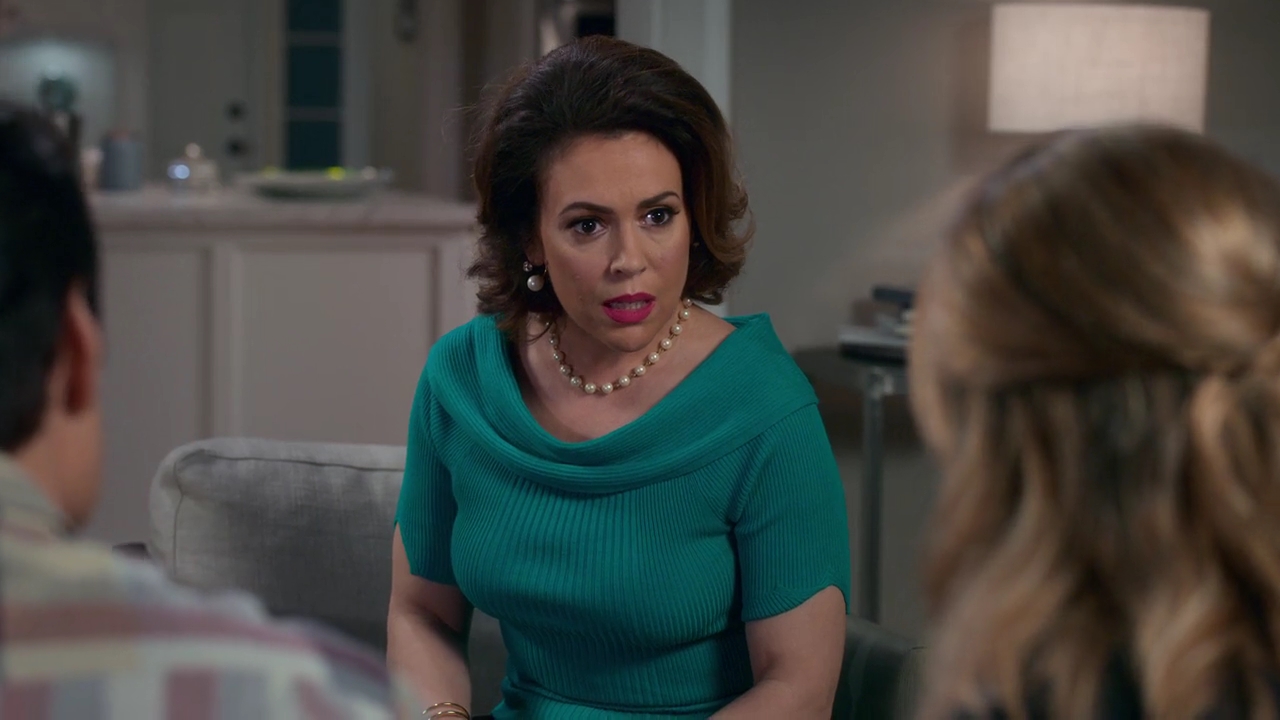 Charmed-Online-dot-NL_Insatiable1x09-0456.jpg