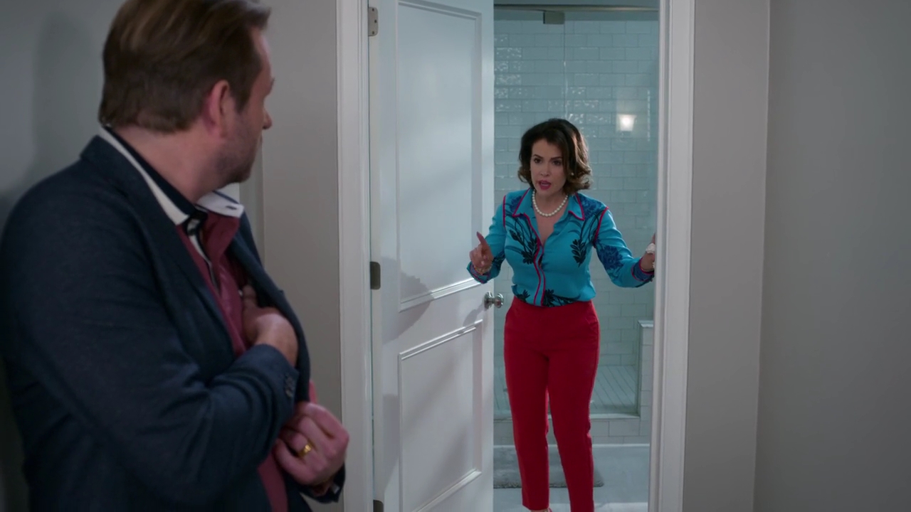 Charmed-Online-dot-NL_Insatiable1x10-1250.jpg