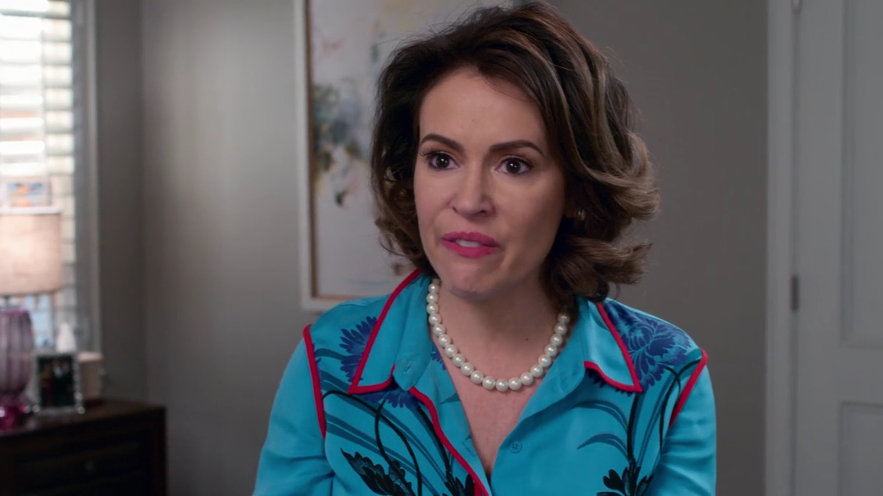 Charmed-Online-dot-NL_Insatiable1x10-1304.jpg