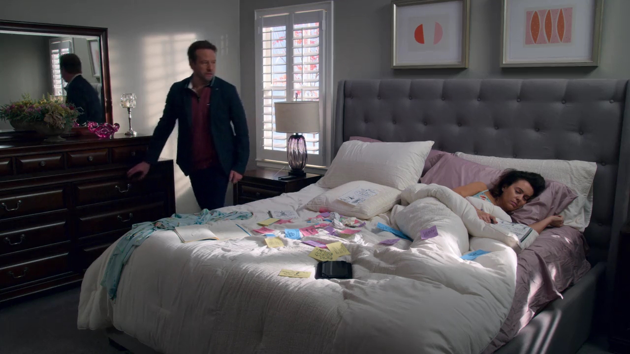 Charmed-Online-dot-NL_Insatiable1x10-1405.jpg