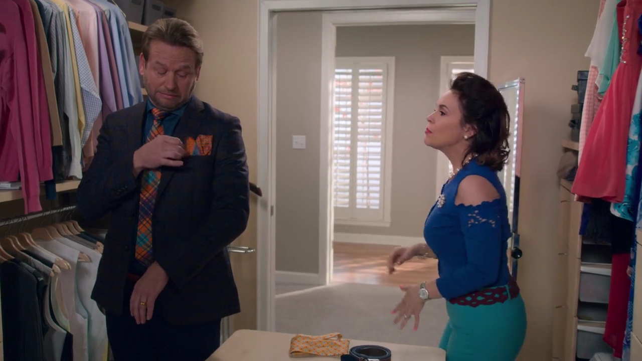 Charmed-Online-dot-NL_Insatiable1x10-1941.jpg