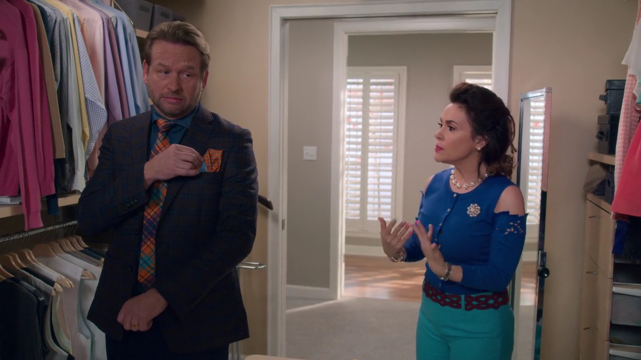 Charmed-Online-dot-NL_Insatiable1x10-1944.jpg