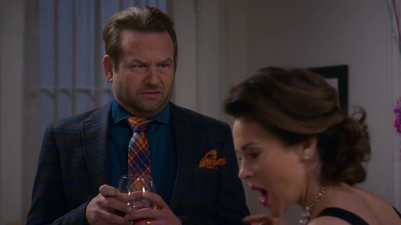 Charmed-Online-dot-NL_Insatiable1x10-2024.jpg