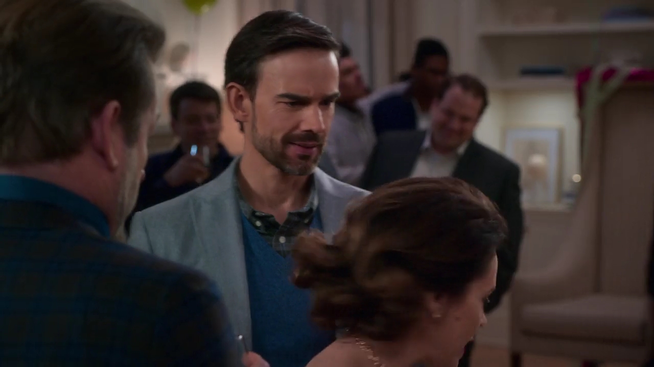 Charmed-Online-dot-NL_Insatiable1x10-2027.jpg